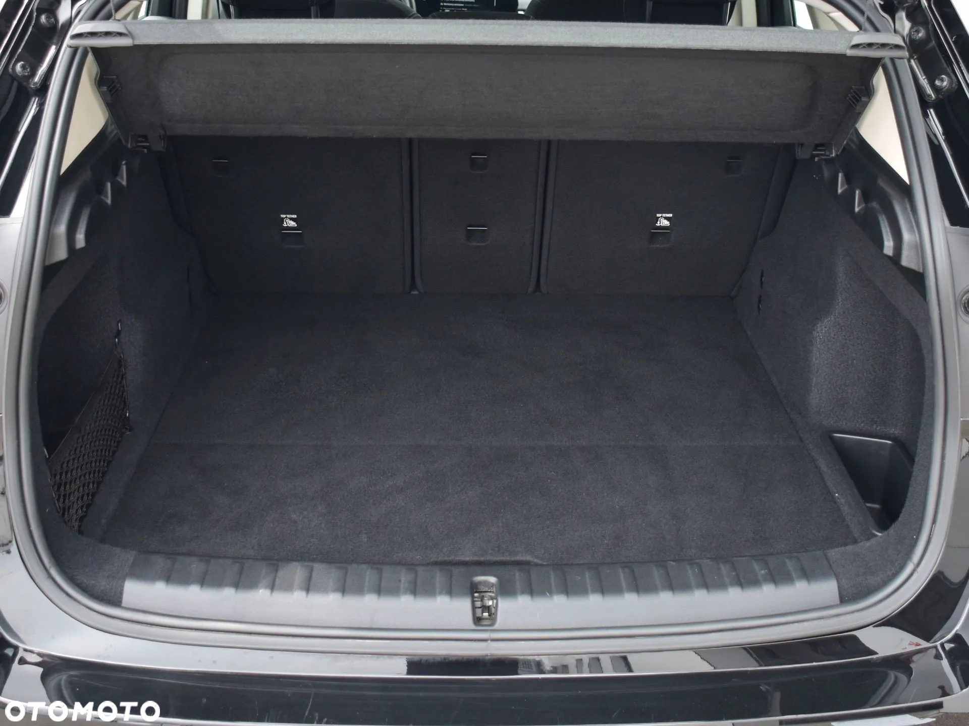 BMW X1 sDrive18i - 12
