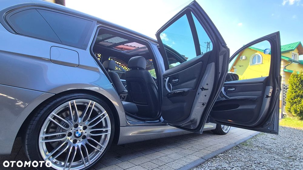 BMW Seria 3 335i - 32