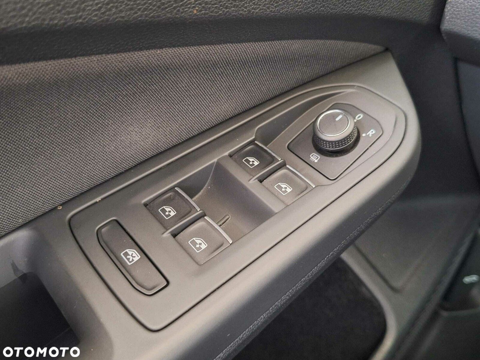 Volkswagen Golf VIII 2.0 TDI Life - 23
