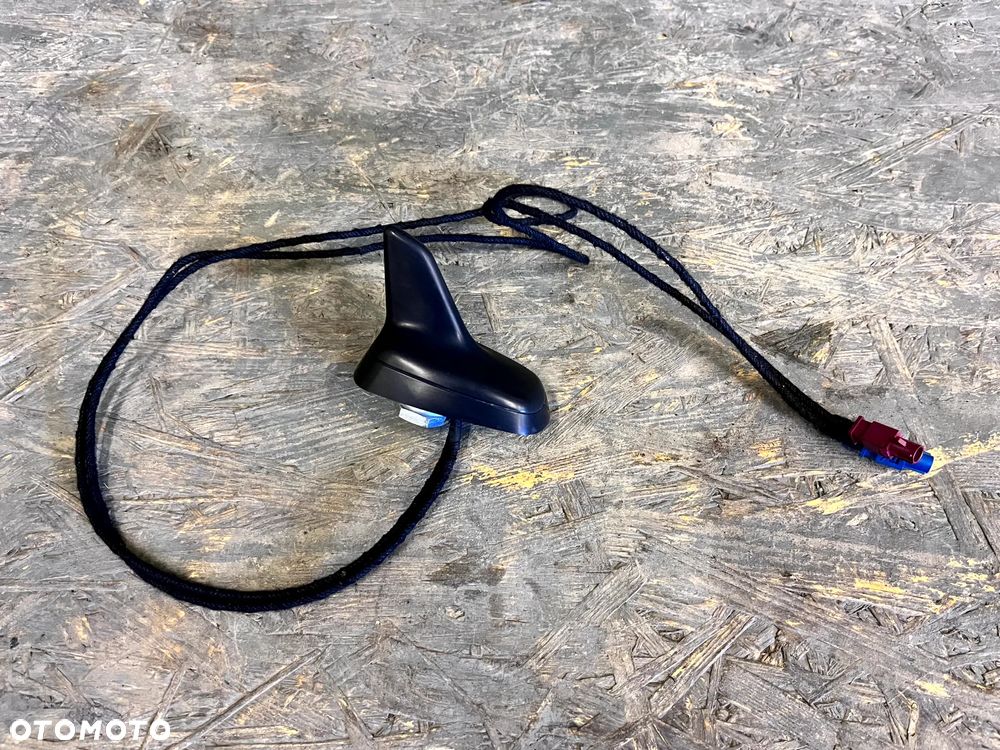 AUDI Q7 4L ANTENA DACHOWA REKIN GPS 4L0035503B - 1