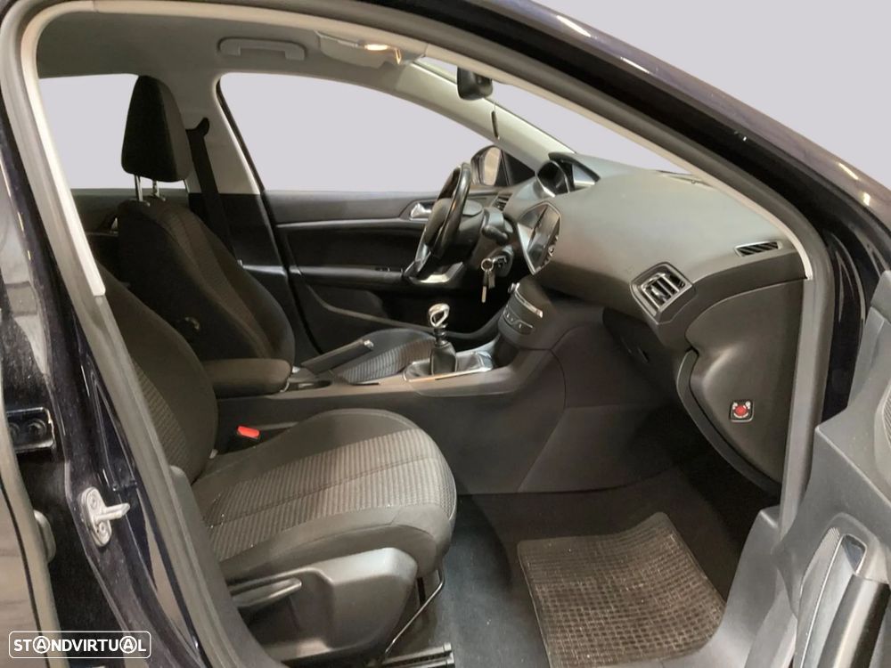 Peugeot 308 1.2 PureTech Style - 4