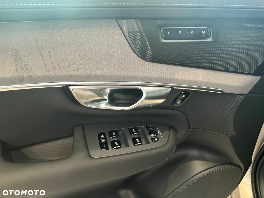 Volvo XC 90 B5 B AWD Ultra Bright 7os - 12