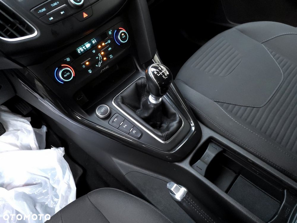 Ford Focus 1.5 TDCi Titanium - 16