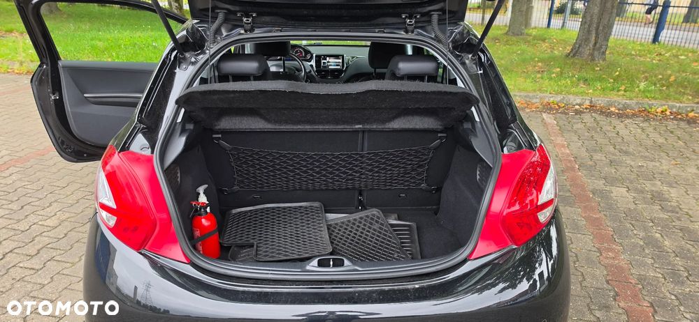 Peugeot 208 1.6 e-HDi Allure STT - 28
