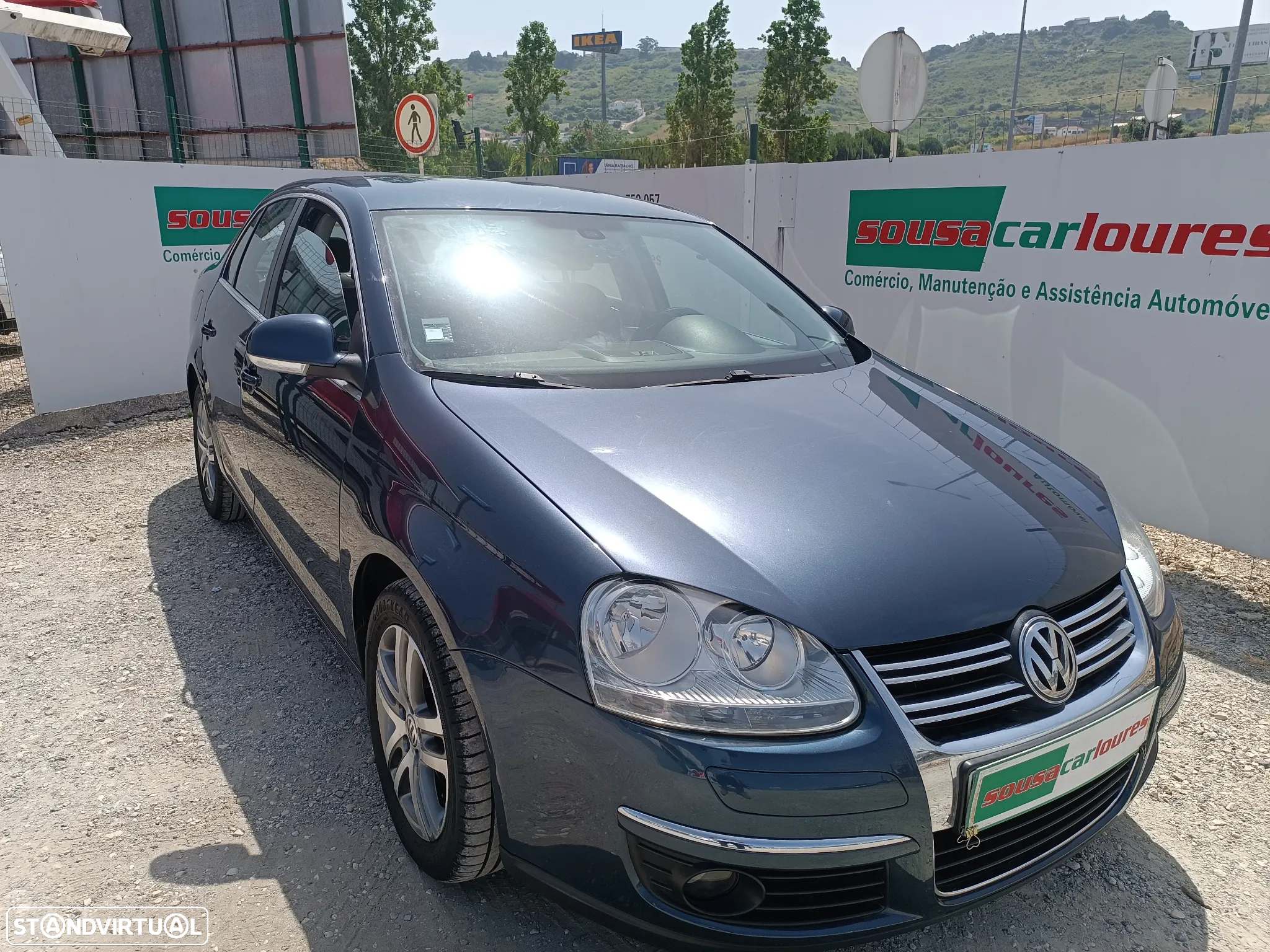 VW Jetta 2.0 TDI Confortline - 5