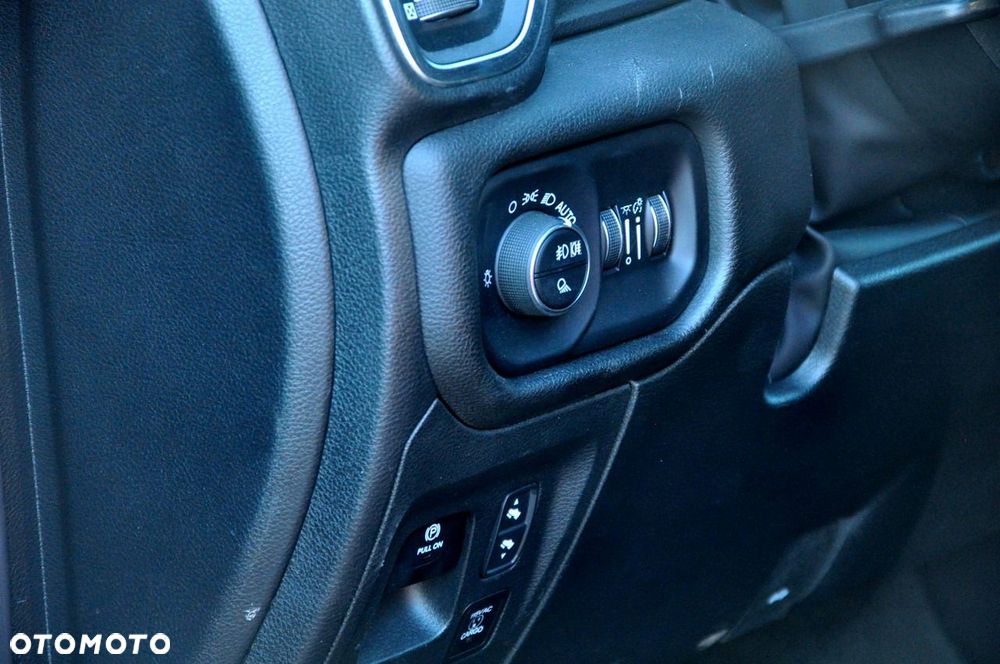 RAM 1500 - 29