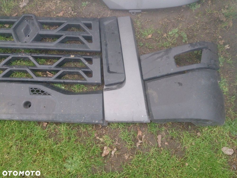 RENAULT RANGE T NAROŻNIK POSZYCIE ZDERZAKA PRAWY - 3