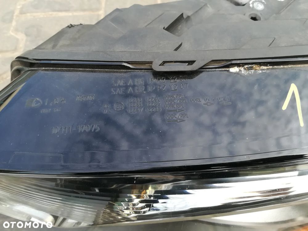 REFLEKTOR LEWY PRZÓD AUDI Q5 8R USA - 3