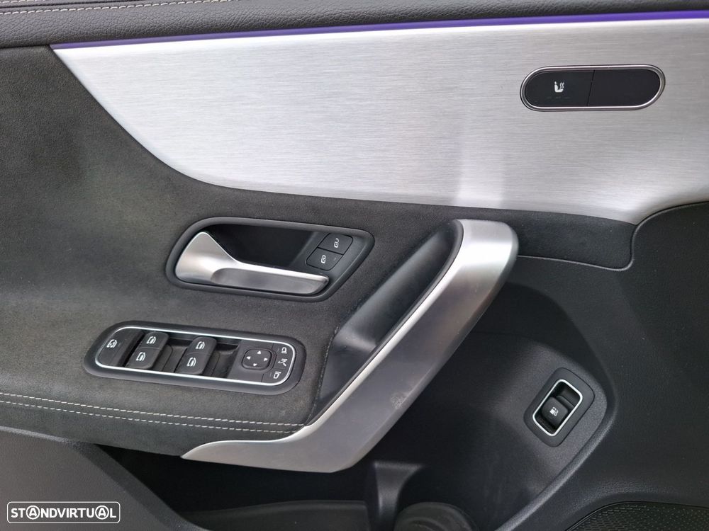 Mercedes-Benz A 250 e AMG Line - 20