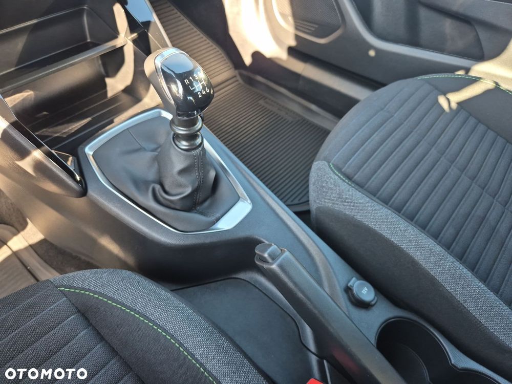Peugeot 2008 PureTech 100 Active S&S BVM6 - 18