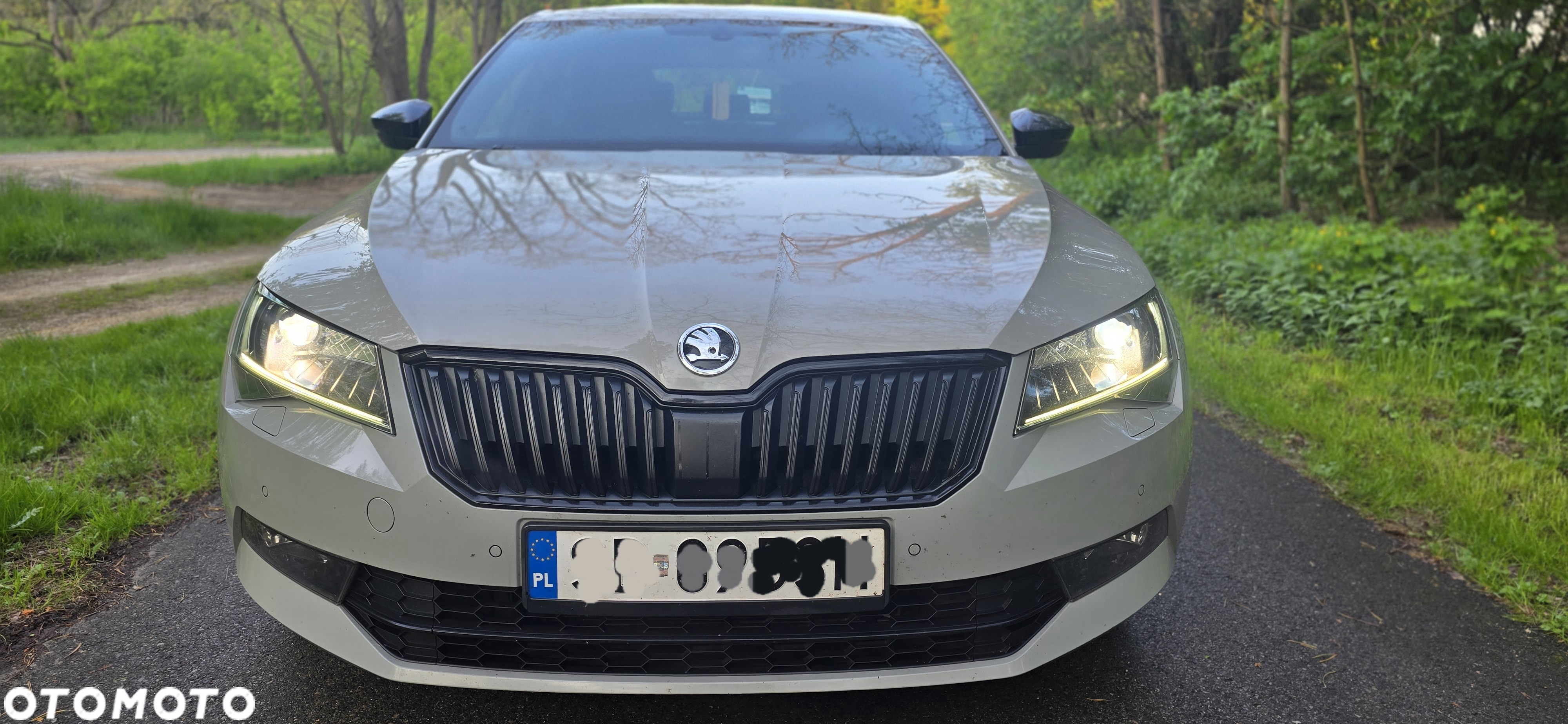 Skoda Superb 2.0 TDI Sportline DSG - 4
