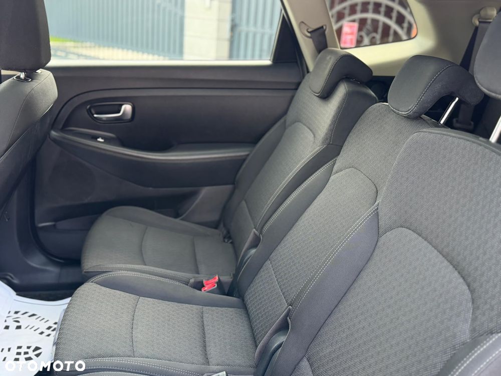 Kia Carens 1.7 CRDi M 7os EU6 - 15