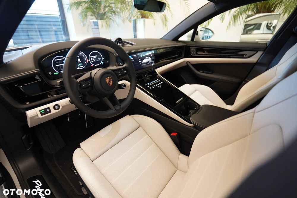 Porsche Panamera - 8