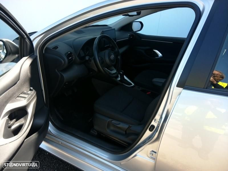 Toyota Yaris - 10