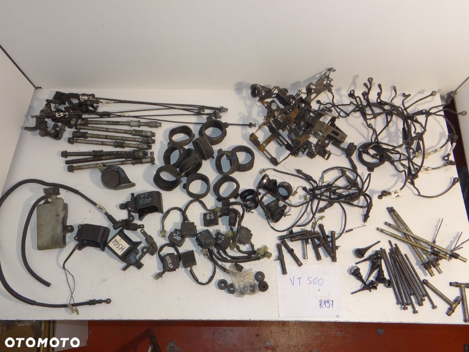 VT 500 Shadow cięgno hamulca tył guma wału przekaźnik stopu ośka koła skrzynka akumulatora R197