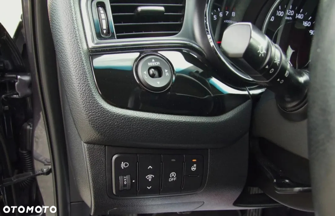 Kia Ceed 1.6 GDI Dream Team Edition - 8