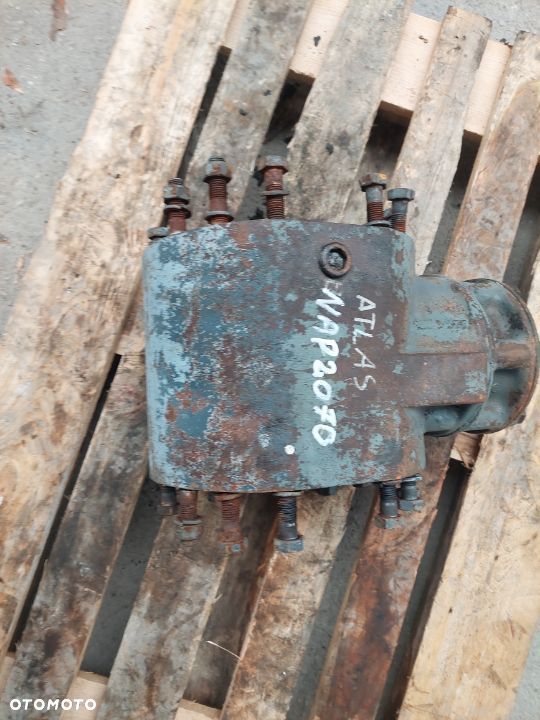 OBUDOWA DYFERENCJAŁU ATLAS KOPARKA [D-23, SZ-12] [NAP 2070] - 2