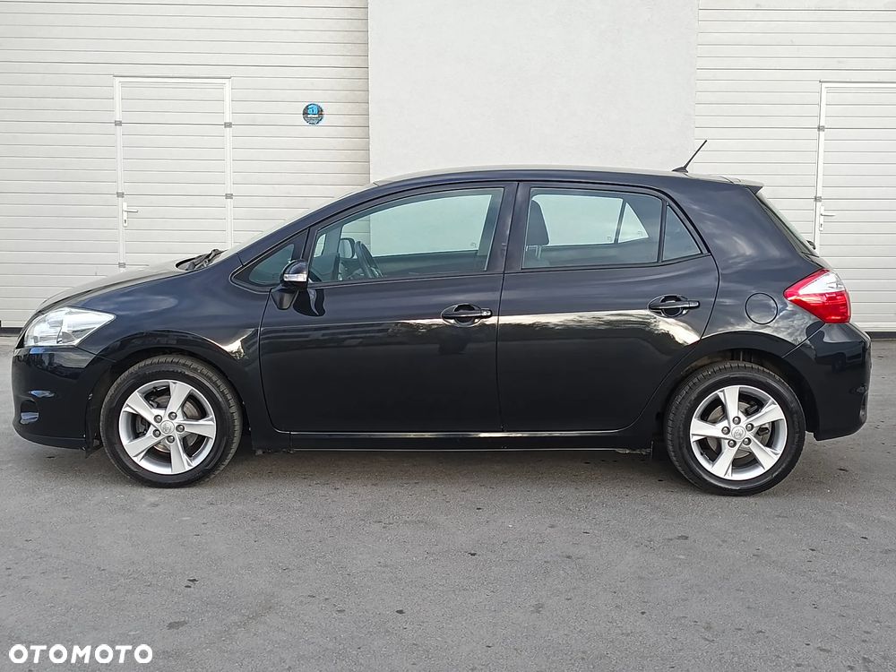Toyota Auris 1.6 Life+ - 7