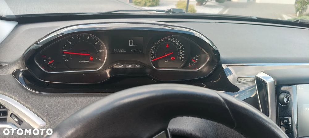 Peugeot 208 1.2 PureTech Style - 15