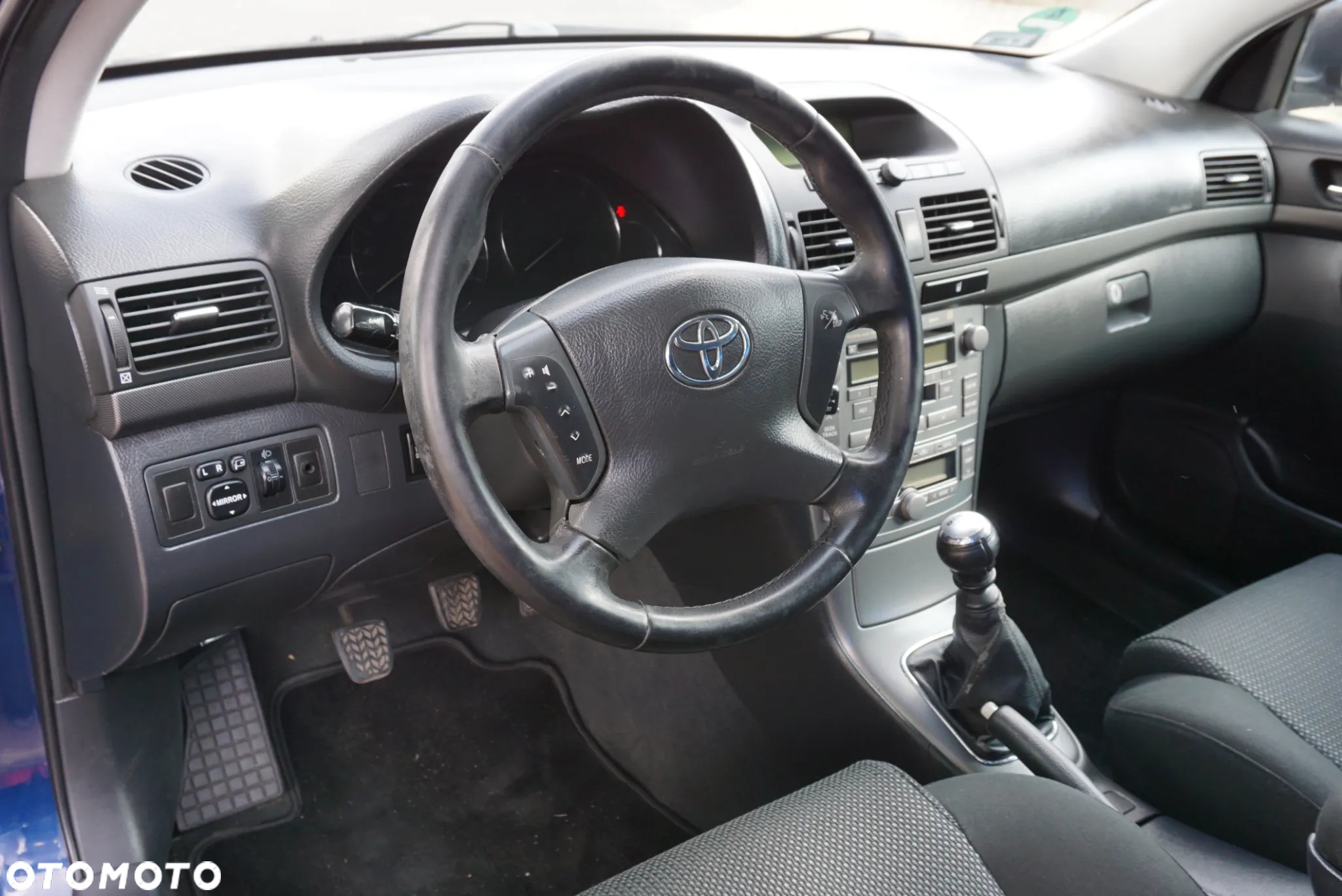 Toyota Avensis 2.2 D-4D Sol - 9