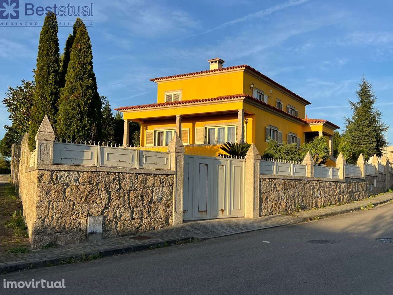 Moradia T4 - 4 Suites - Possib. Permuta - Ribeirão - Grande imagem: 3/60