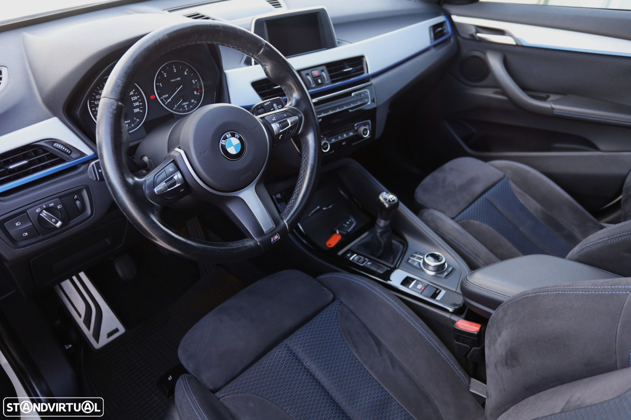 BMW X1 16 d sDrive Pack M - 8