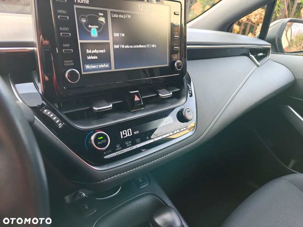 Toyota Corolla 2.0 Hybrid Comfort - 15