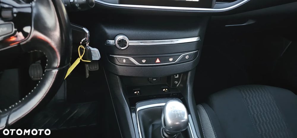 Peugeot 308 SW BlueHDi 120 Stop & Start Allure - 29