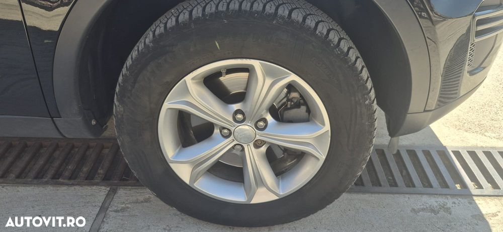 Land Rover Discovery Sport - 11