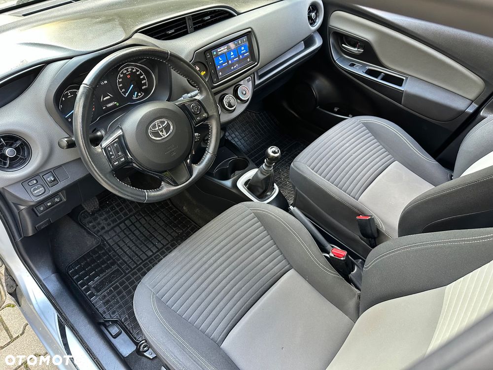 Toyota Yaris 1.5 Premium - 15