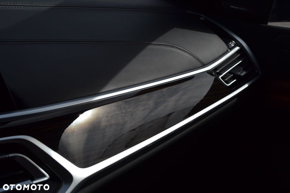 BMW X7 M50i sport - 34