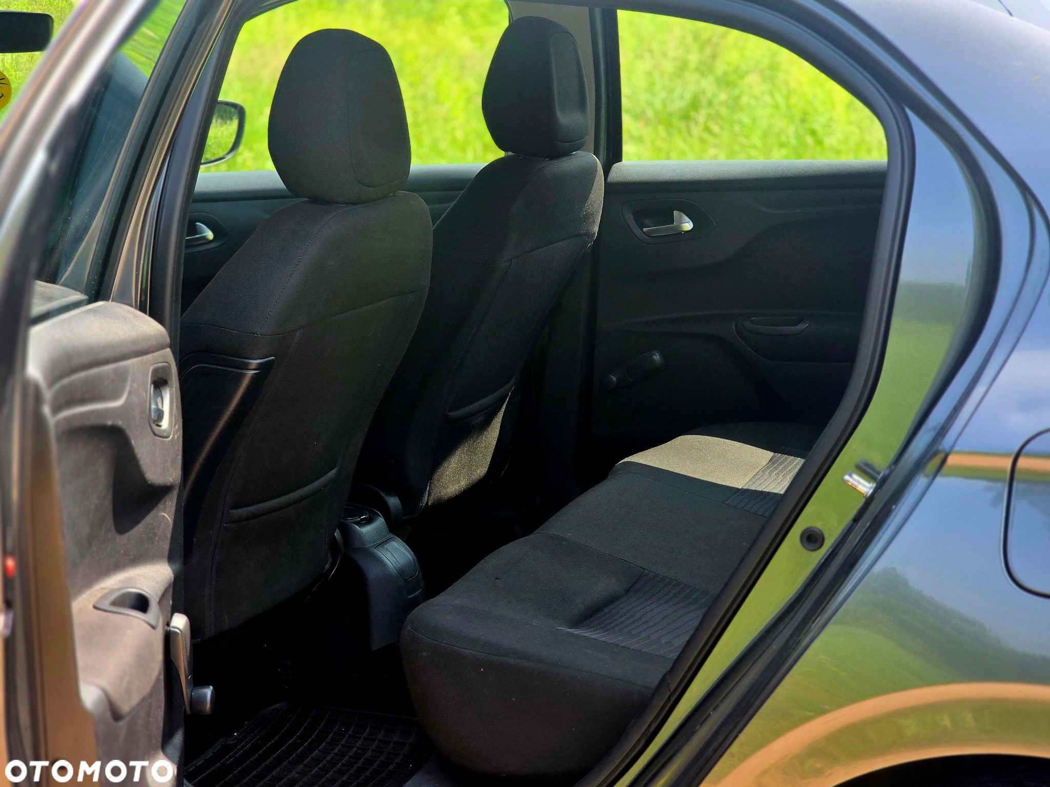 Peugeot 301 1.6 HDi Active - 9