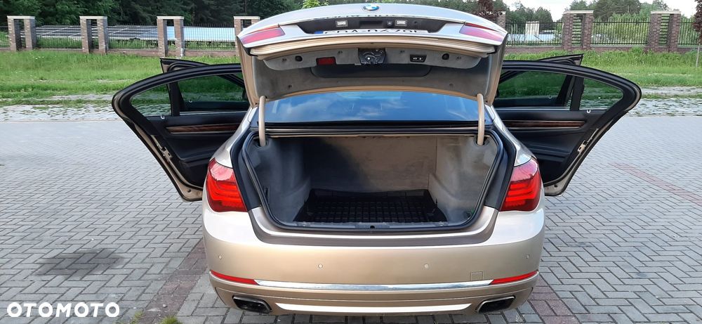 BMW Seria 7 750d xDrive - 5