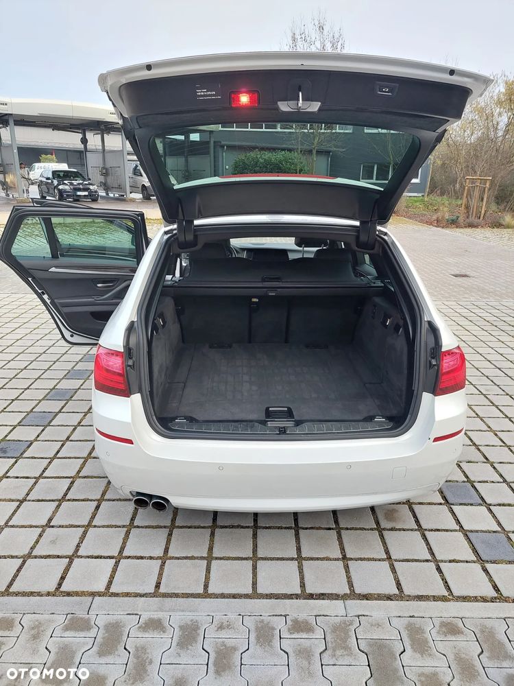 BMW Seria 5 520d Luxury Line - 13