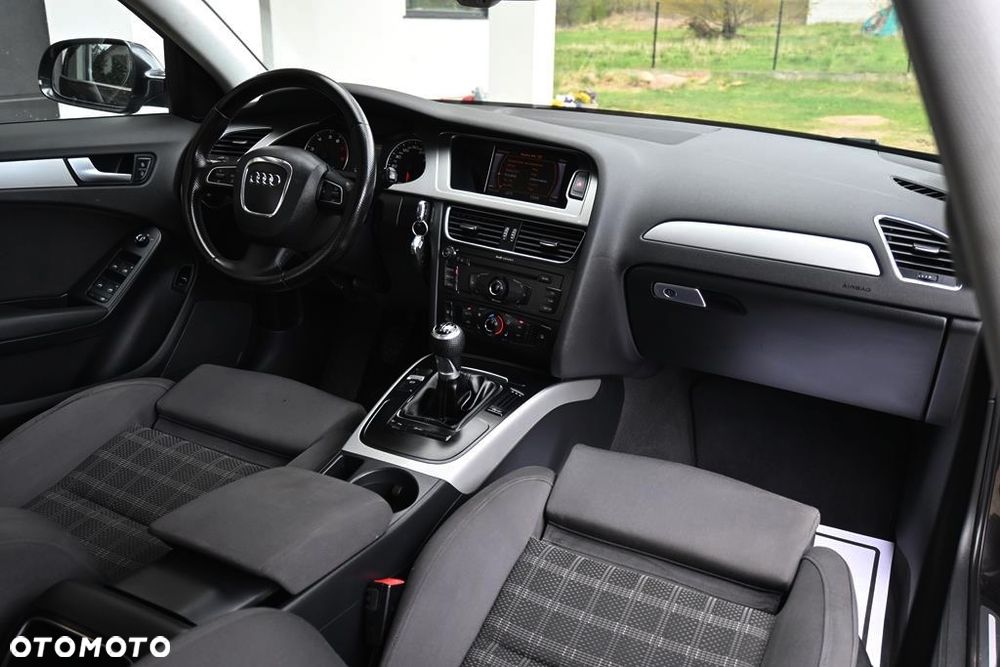 Audi A4 Limousine - 38