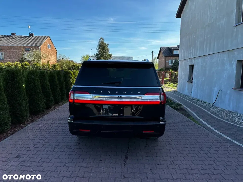 Lincoln Navigator - 4