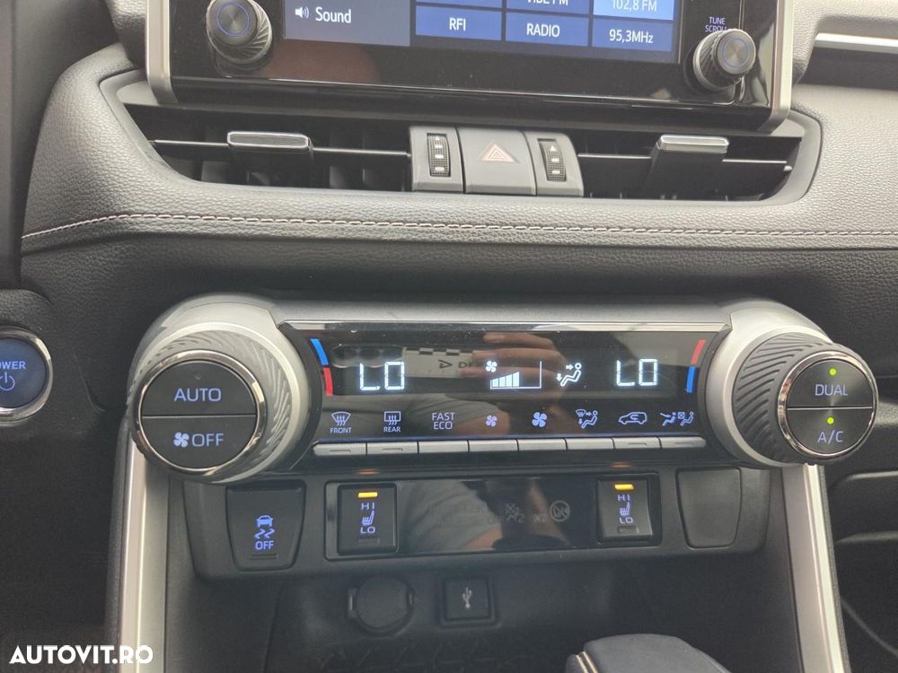 Toyota RAV4 - 7