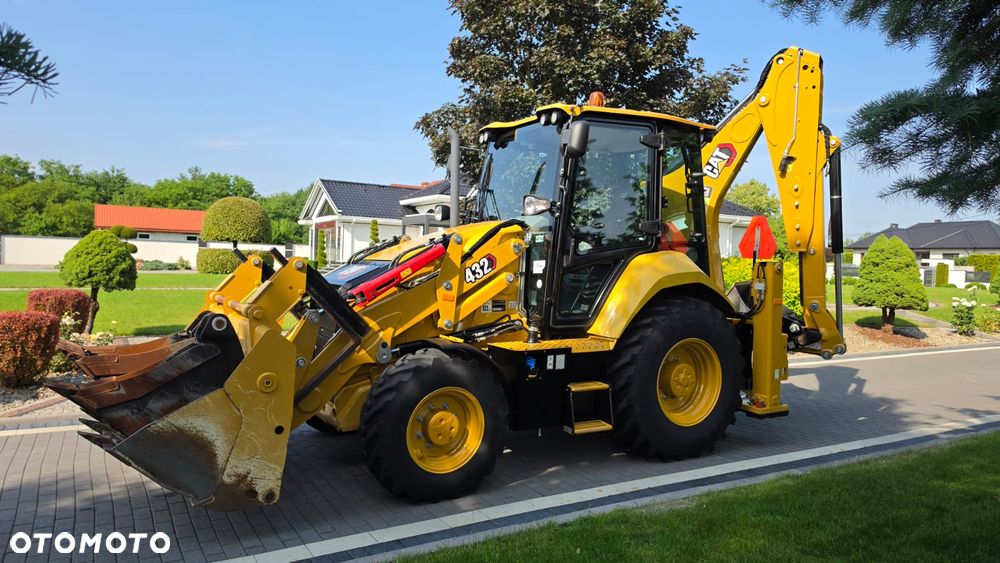 Caterpillar KOPARKO ŁADOWARKA CAT 432. 101 KONI. AUTOMATYCZNA SKRZYNIA BIEGÓW.  JOYSTICK. 3 ŁYŻKI. ROK PRODUKCJI 2023. KUPOWANA I ODBIERANA W 2024. BARDZO MAŁY PRZEBIEG JEDYNE 325 MTh. KLIMATYZACJA.  WEBASTO. STAN JAK FABRYCZNIE NOWA - 9