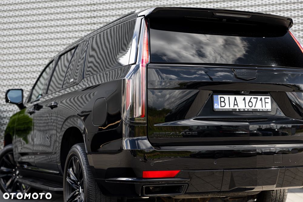 Cadillac Escalade - 13
