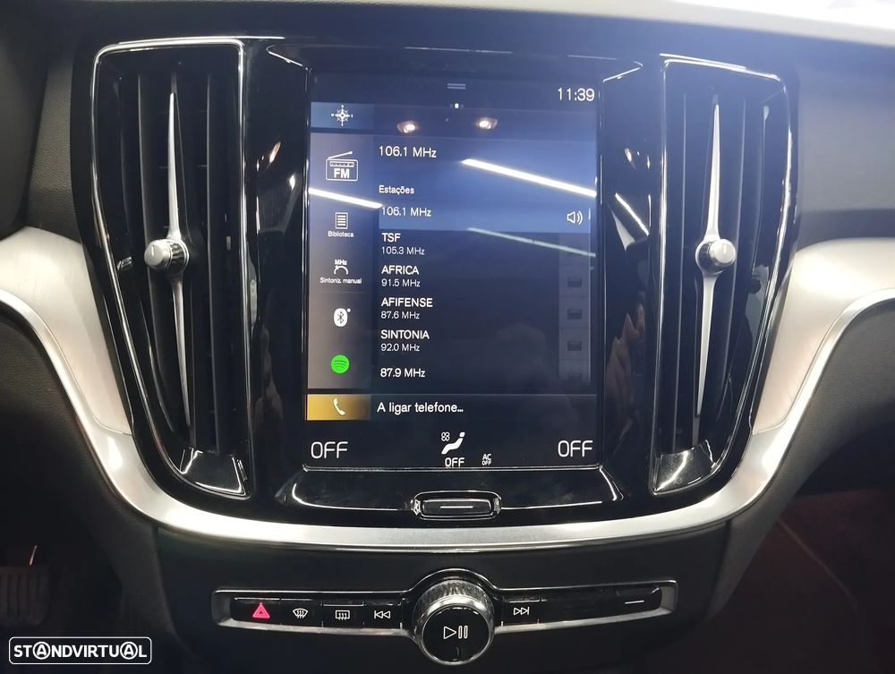 Volvo V60 2.0 D4 Momentum Plus - 29