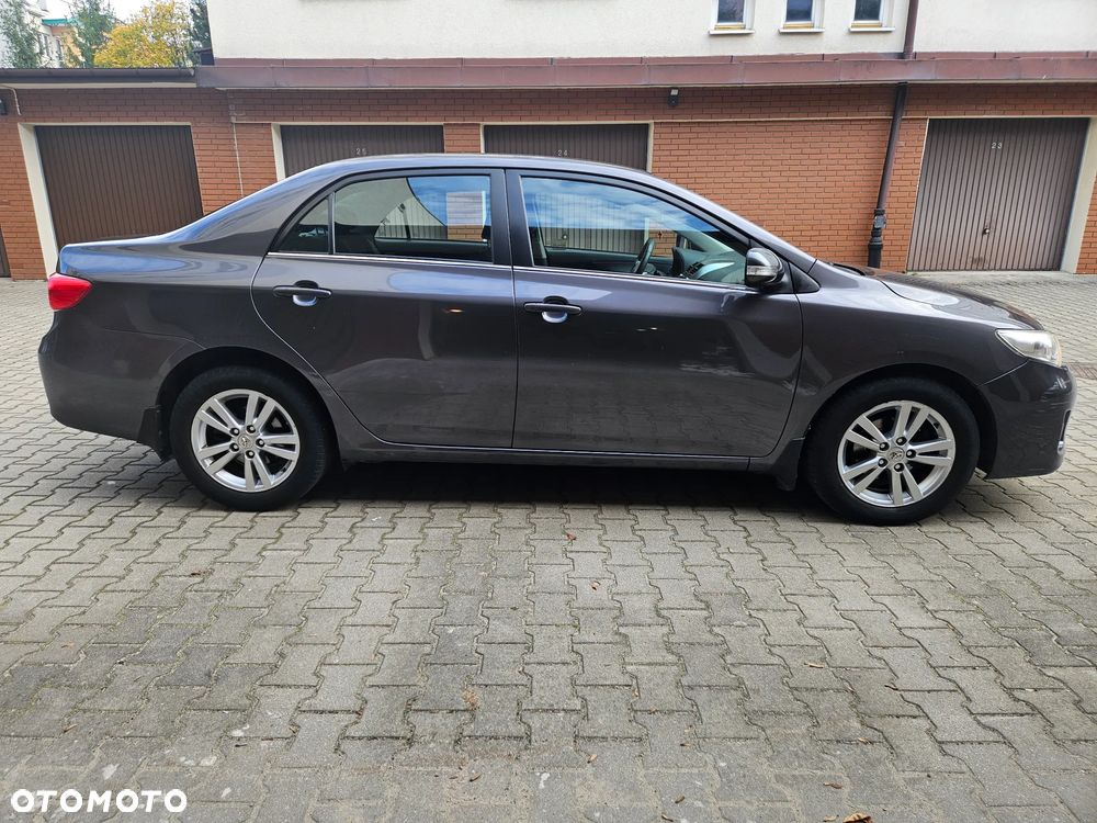 Toyota Corolla 1.6 Luna - 6