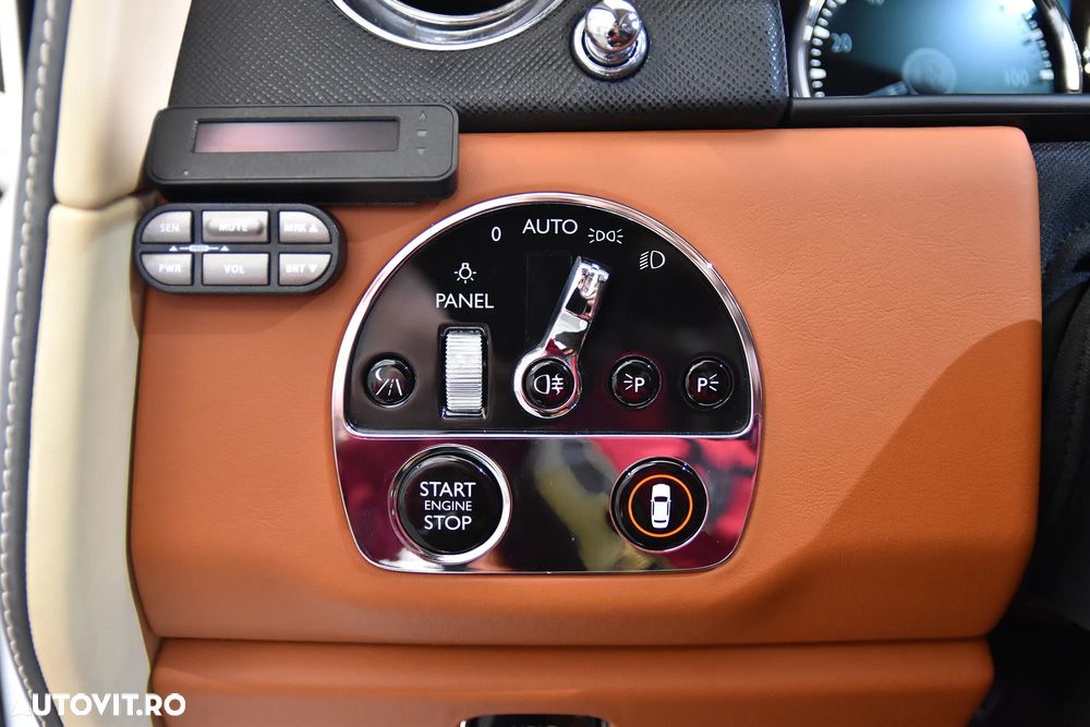 Rolls-Royce Cullinan - 15