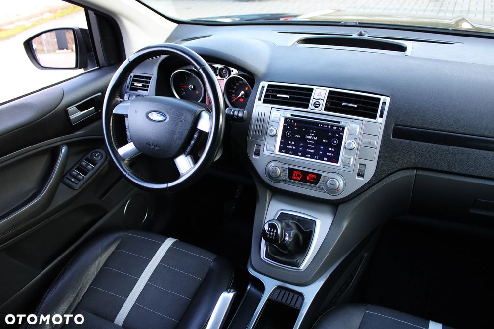 Ford Kuga 2.0 TDCi 2x4 Titanium - 18