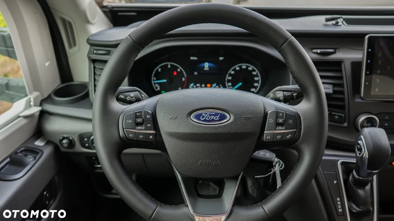 Ford Chausson 627 GA Titanium Ultimate - 24
