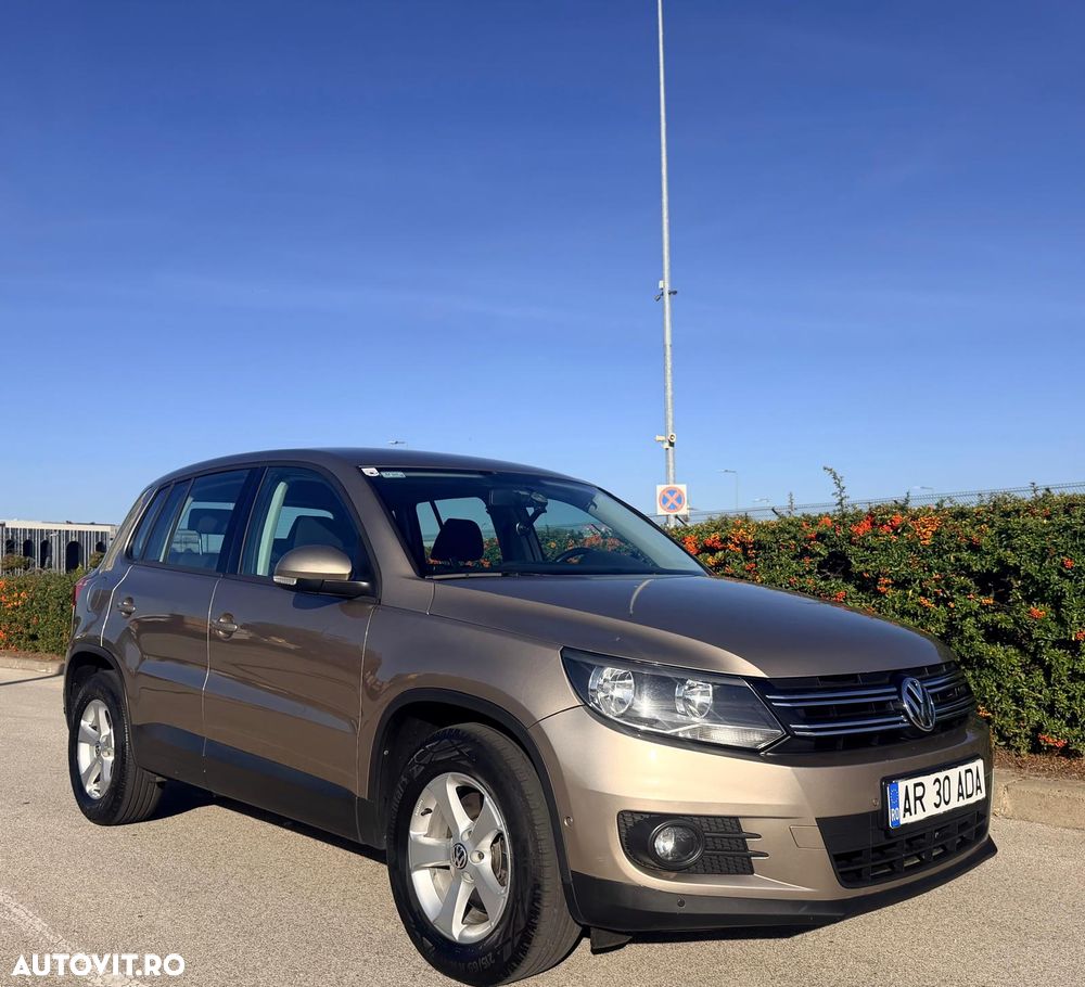 Volkswagen Tiguan - 1