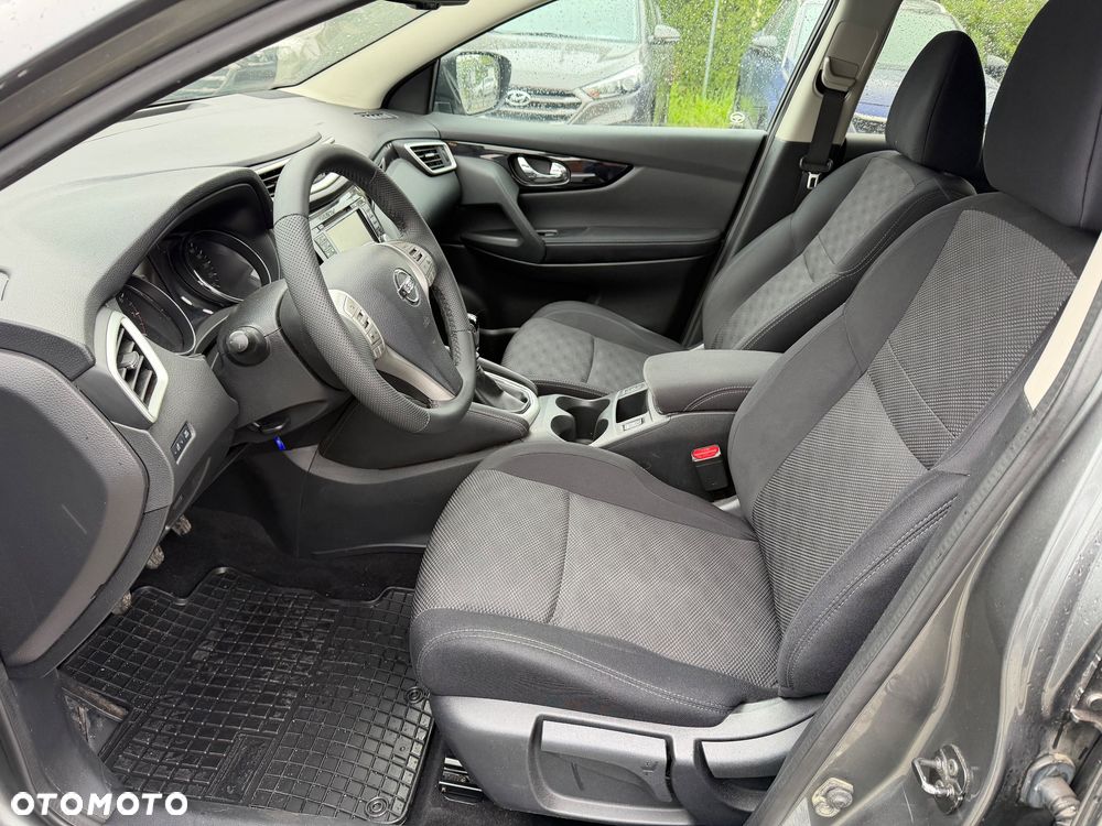 Nissan Qashqai 1.6 DIG-T N-Connecta - 30