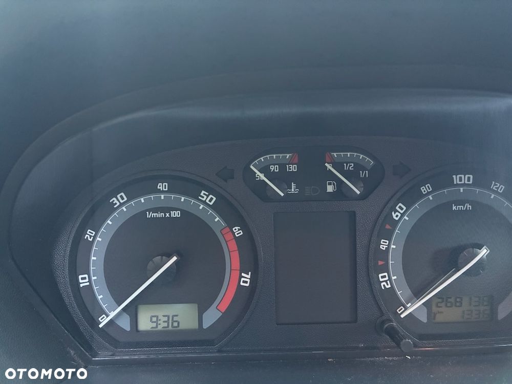 Skoda Fabia 1.4 16V Active - 9