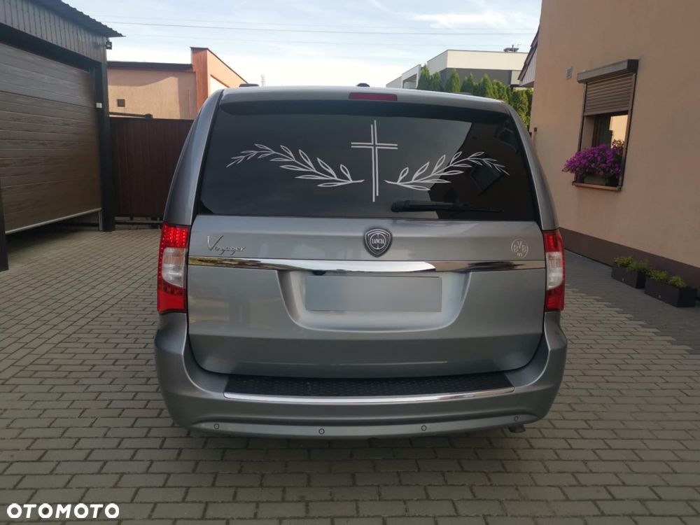 Lancia Voyager 2.8 Multijet 16v Silver - 11
