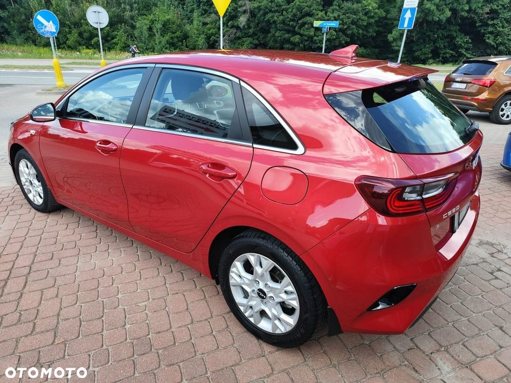 Kia Ceed - 13