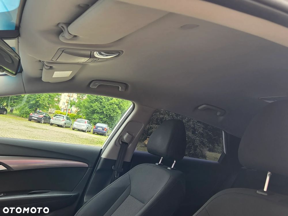 Hyundai i40 Kombi blue 1.6 Space - 24